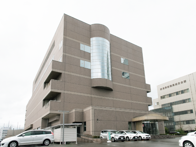 社屋外観